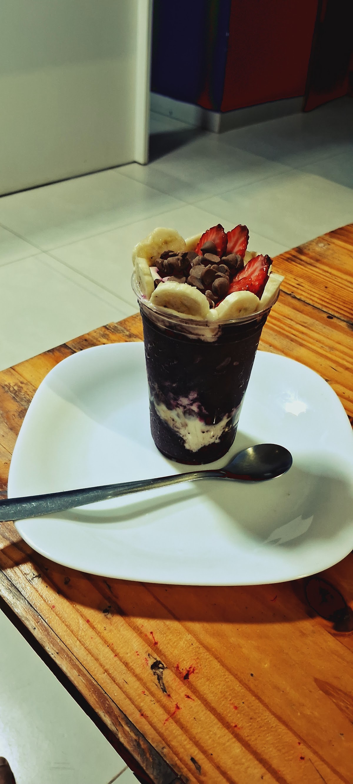 Açaí com banana e chocolate
