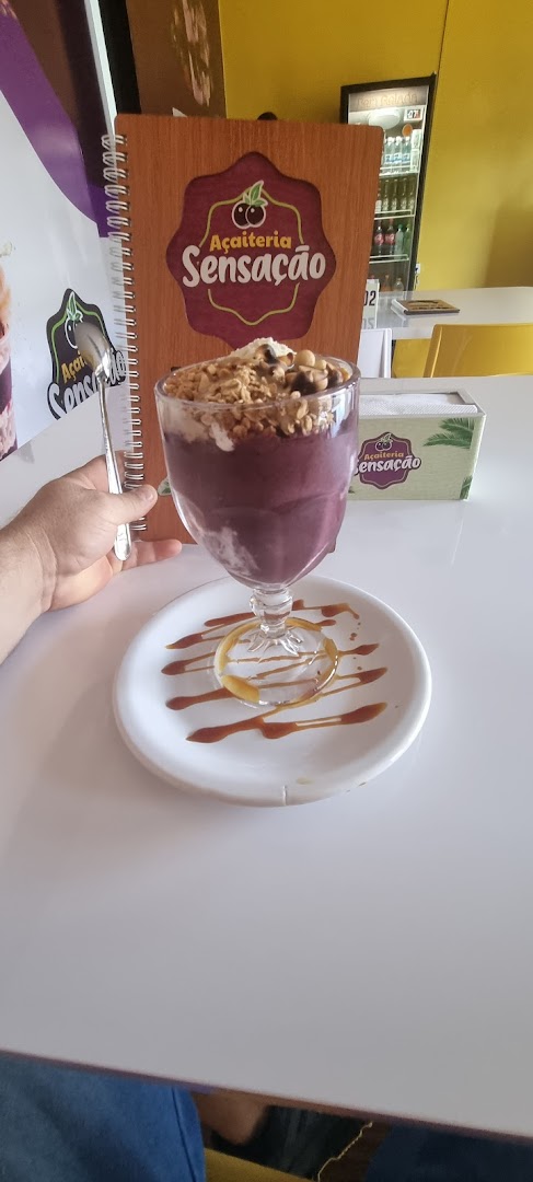 Taça de açaí com granola