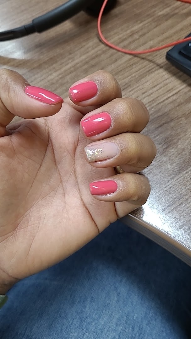 Unhas em gel rosa