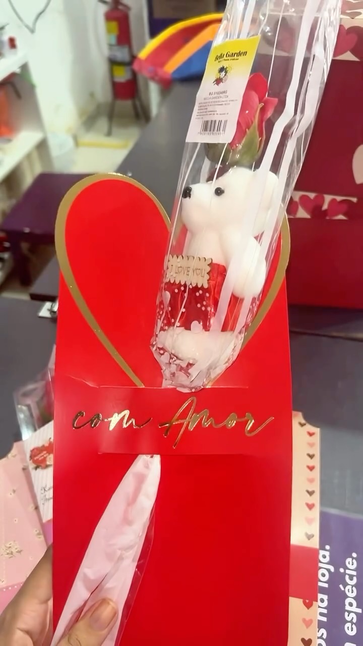 Presente e embalagem de data especial