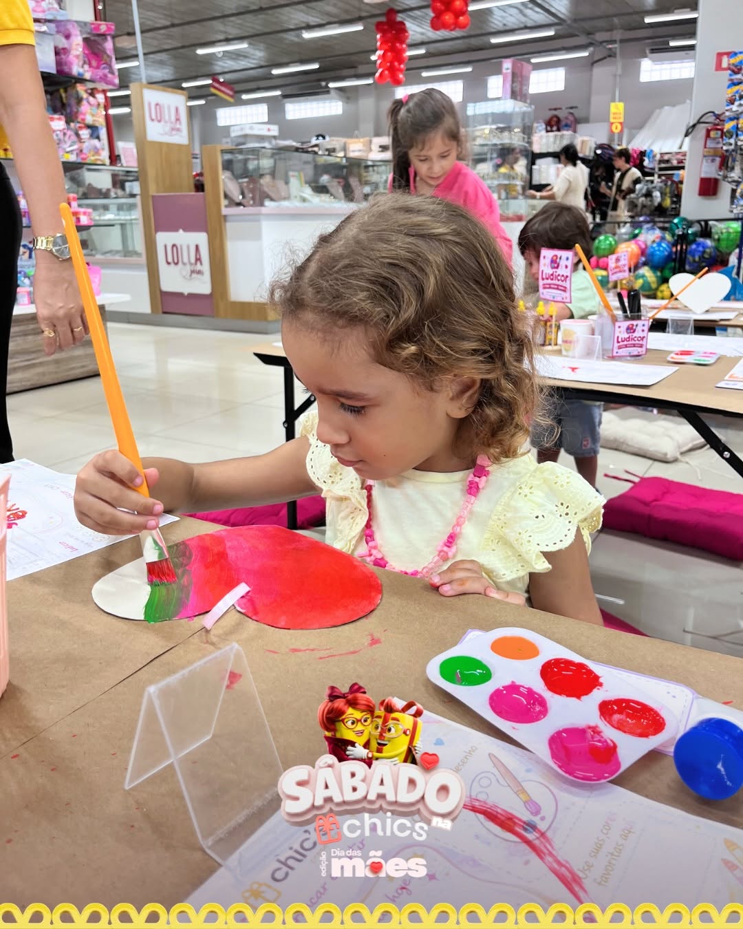 Atividade infantil dentro da Chic's Presente