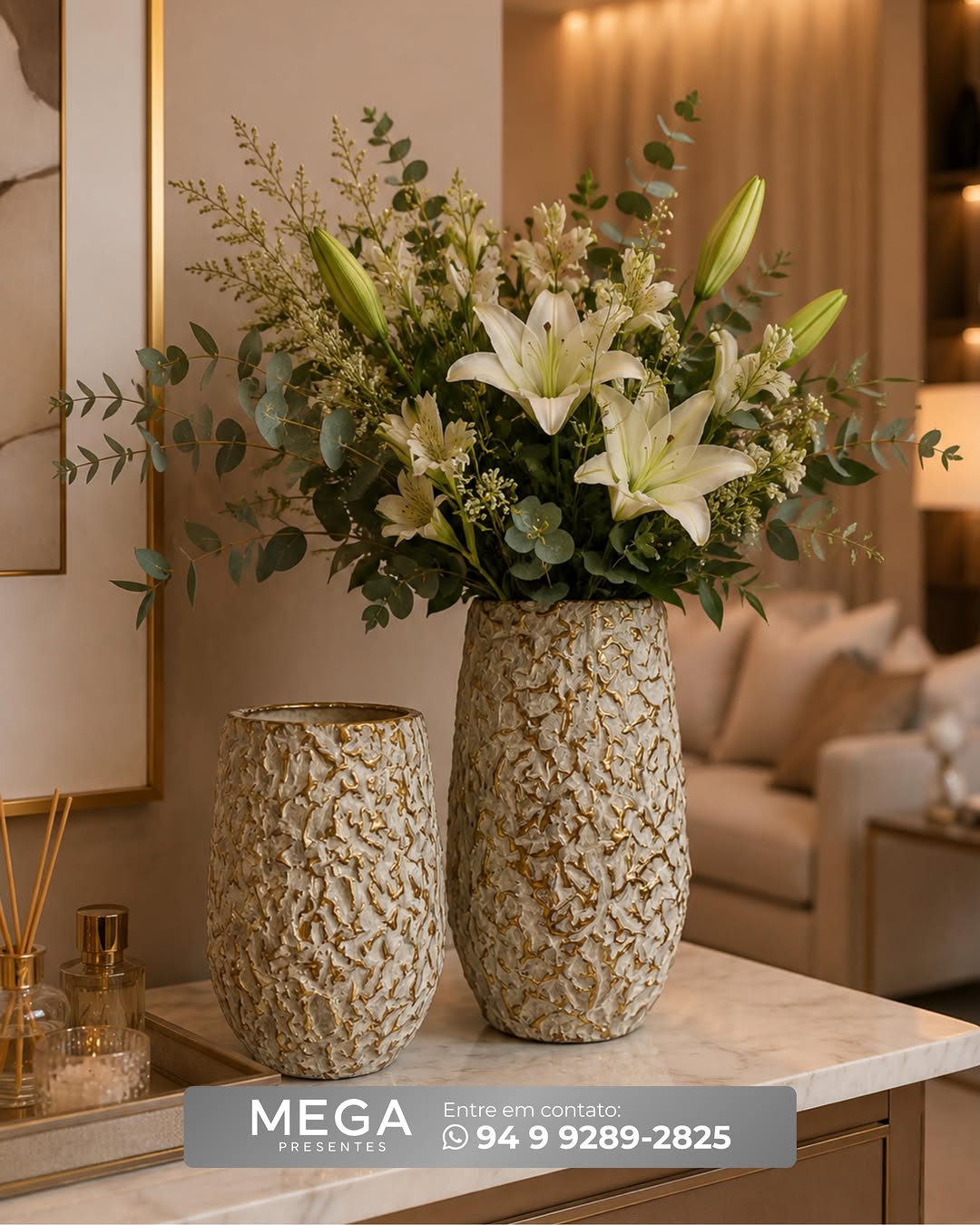 Arranjo e vaso decorativo