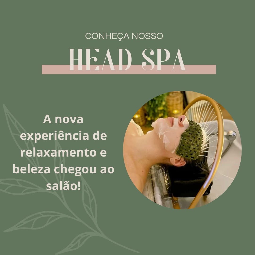 Cliente em ambiente decorado com baloes