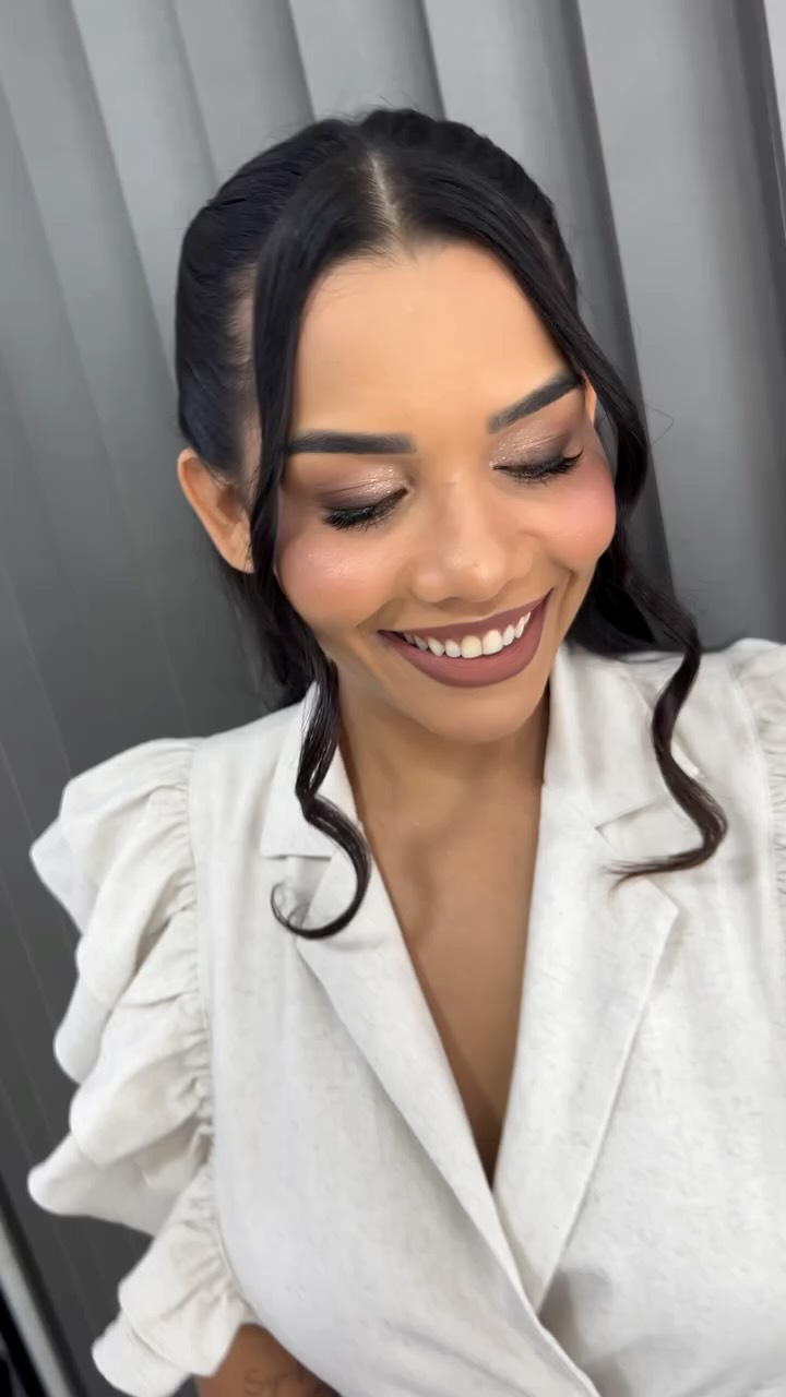 Penteado com ondas em cabelo longo