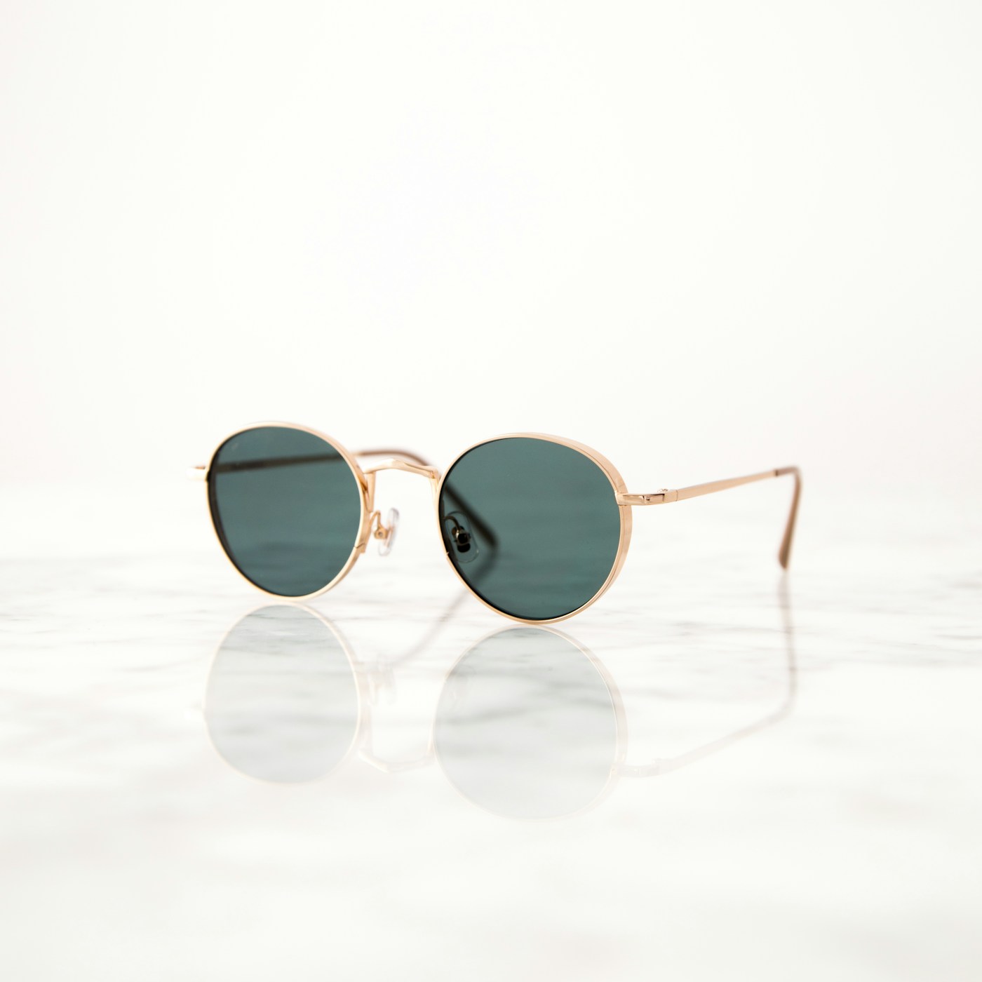 Oculos em destaque para vitrine de otica
