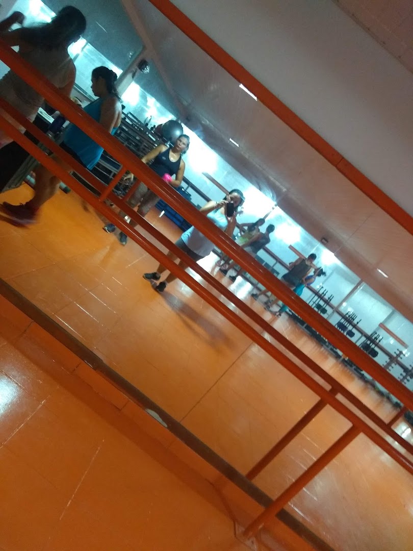 Área de cardio e spinning