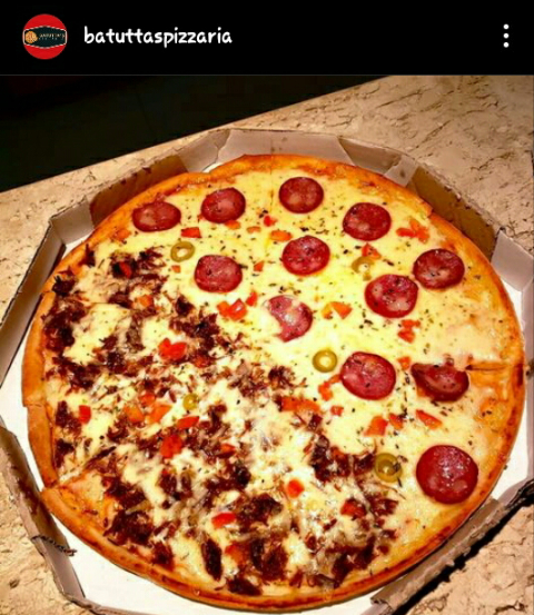 Pizza de calabresa da Batutta's