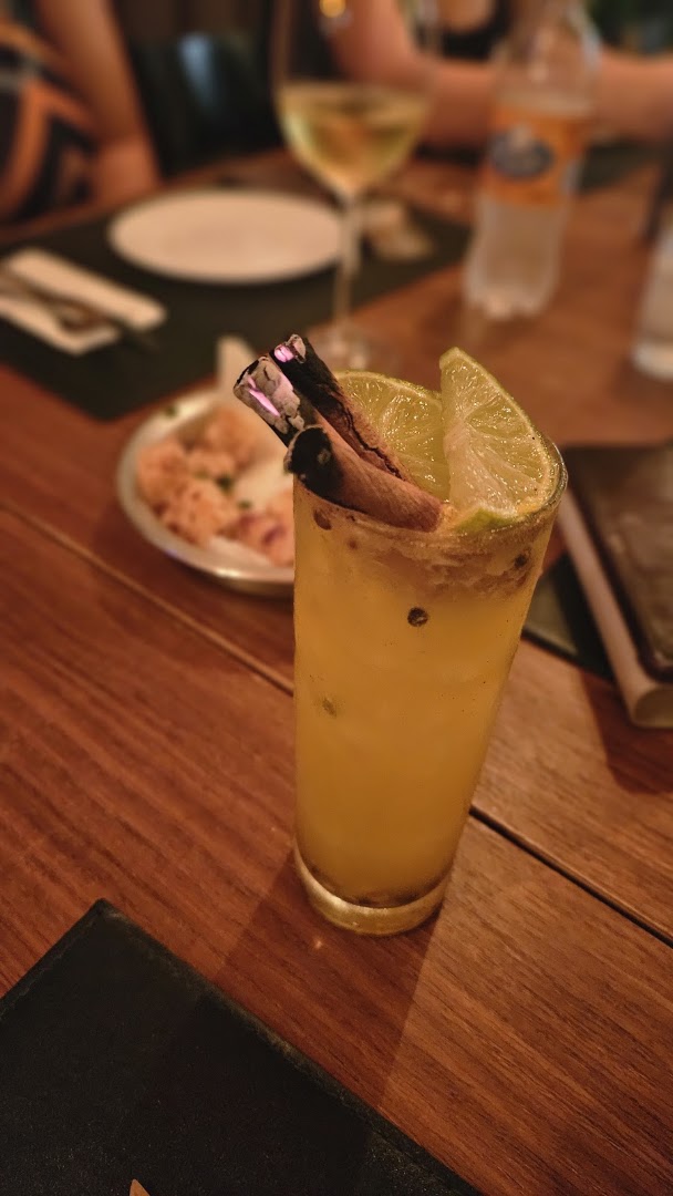 Coquetel cítrico com laranja e canela