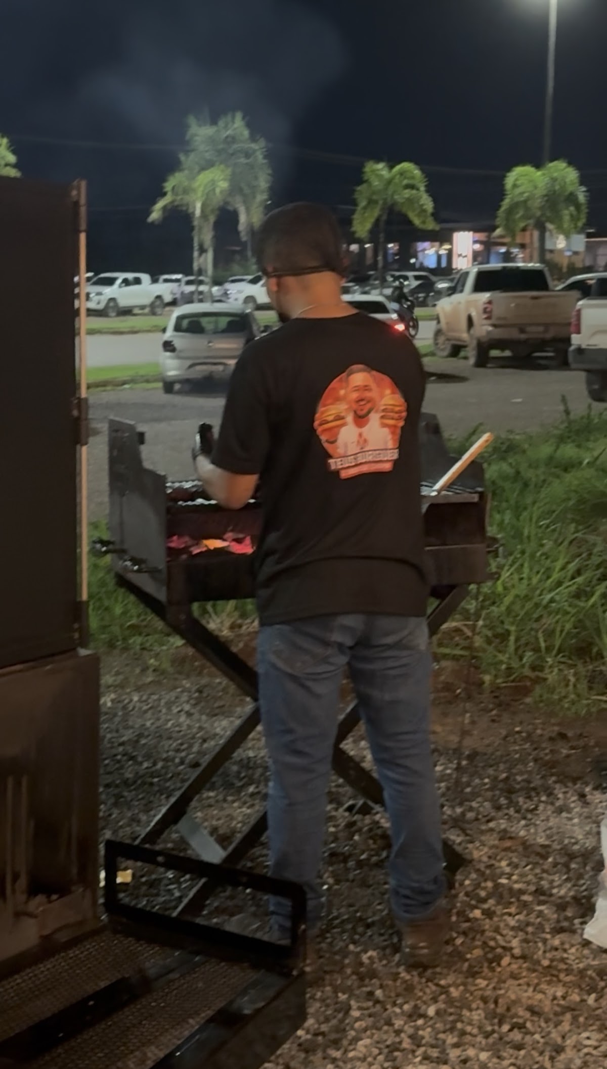 Preparo do hambúrguer na chapa da Bravo
