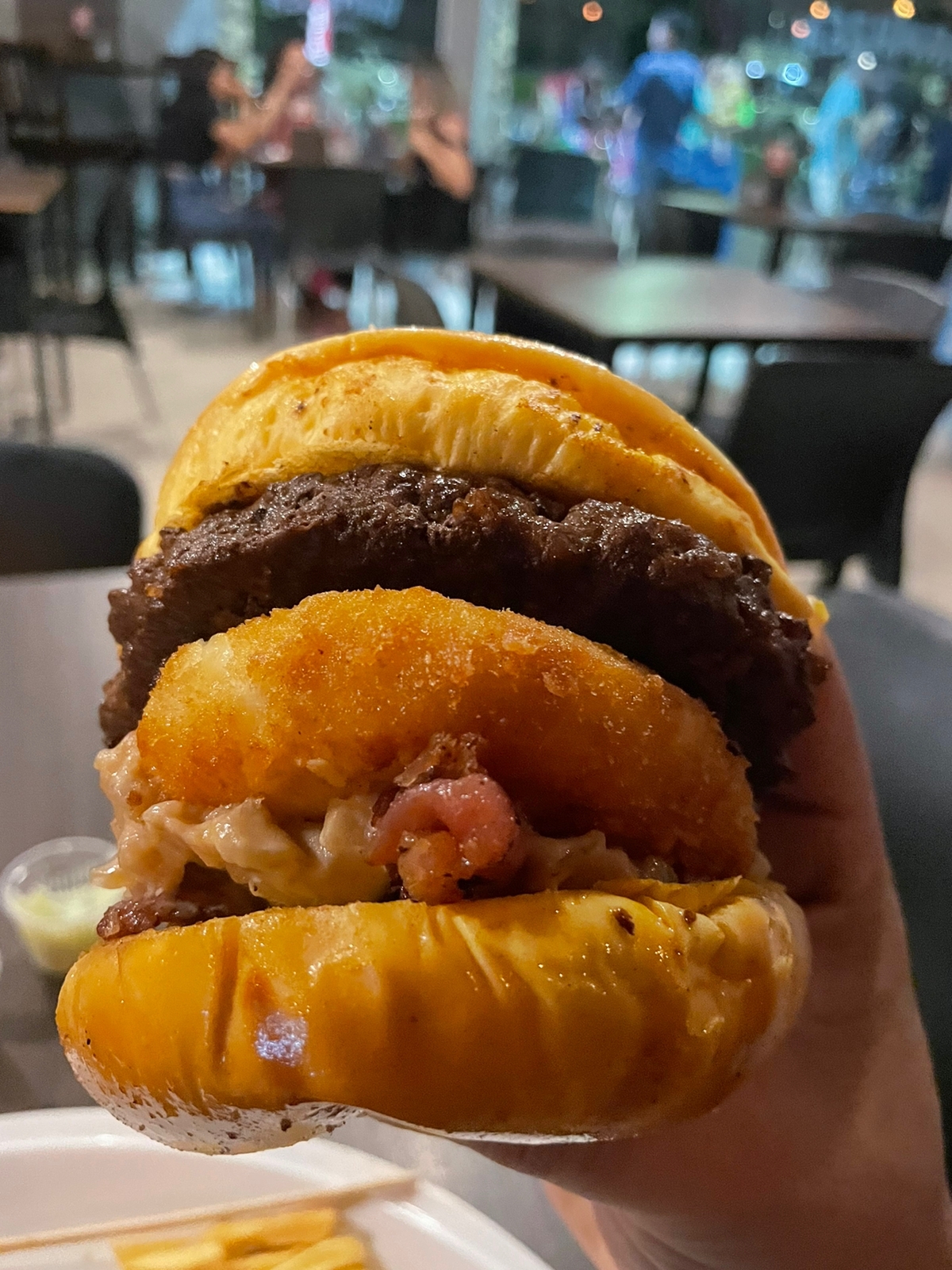 Hambúrguer duplo, dois de carne