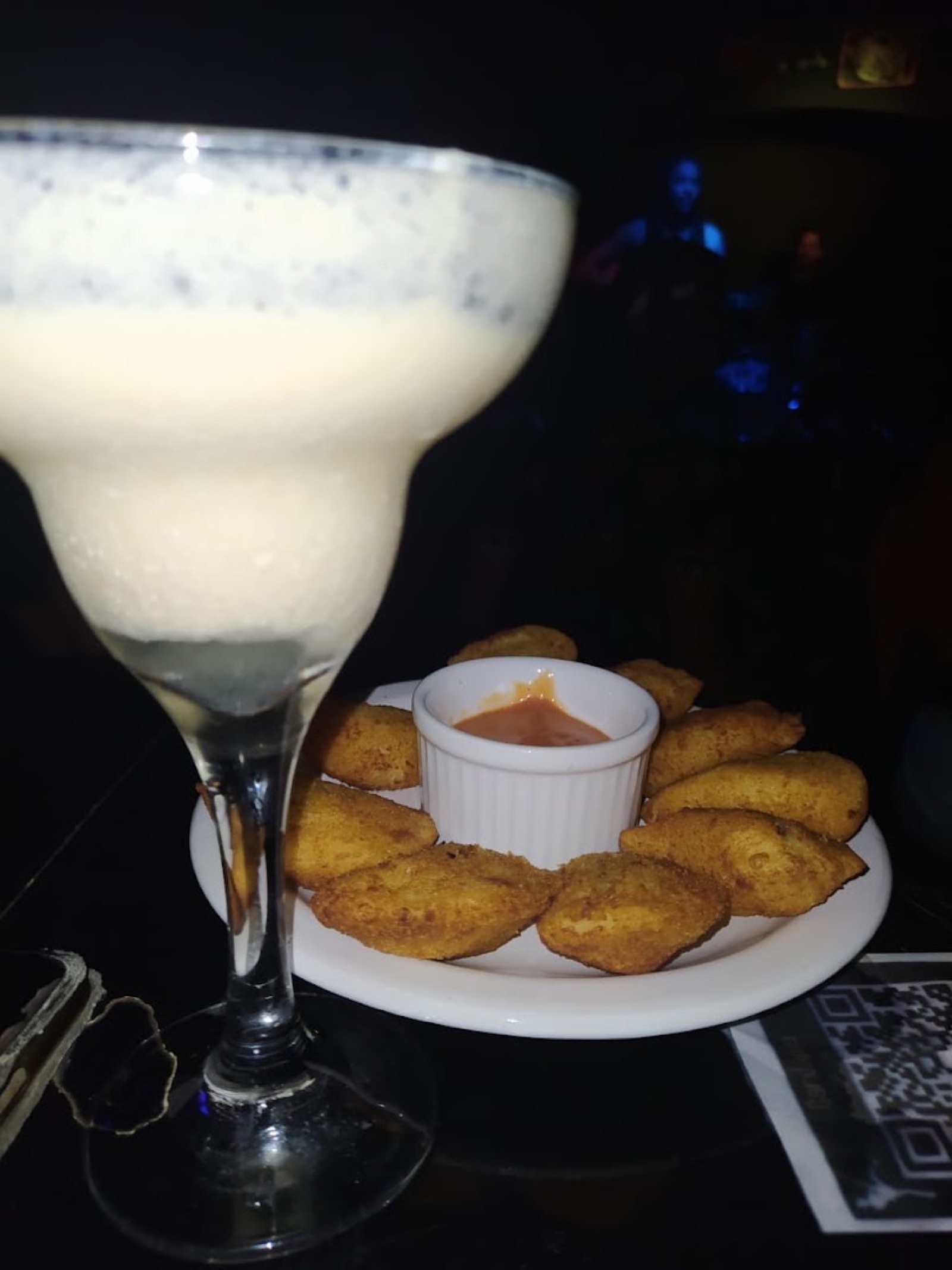 Drink cremoso com petisco