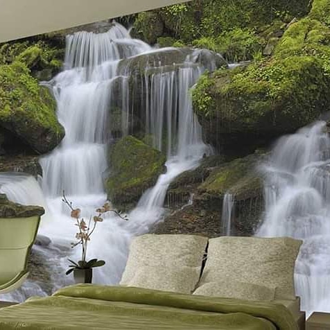 Papel de parede 3D com paisagem de cachoeira no quarto