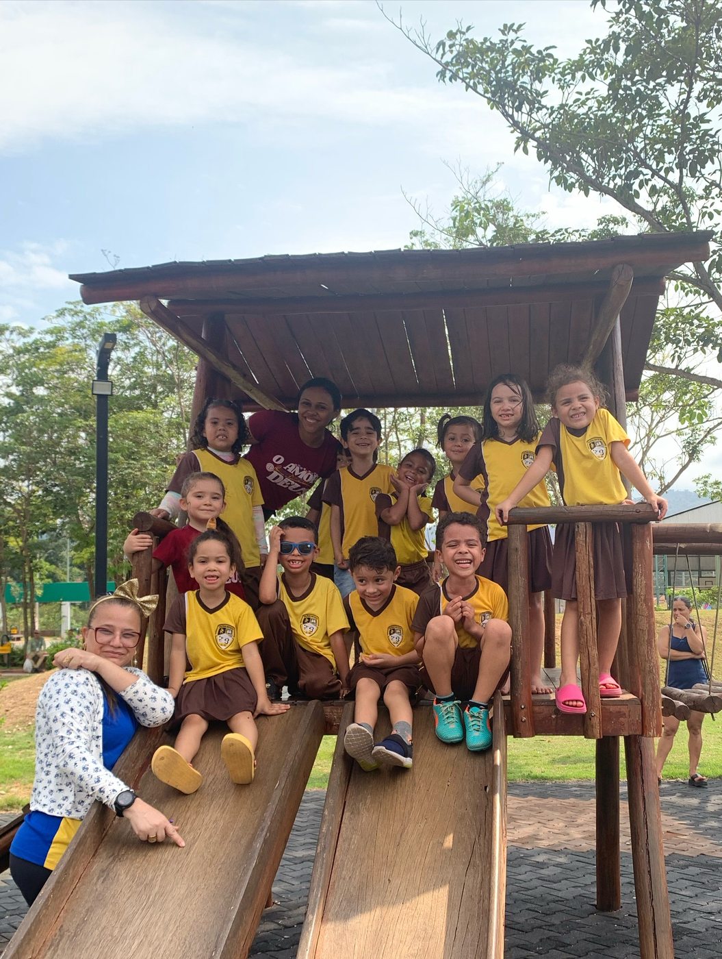 Crianças no playground