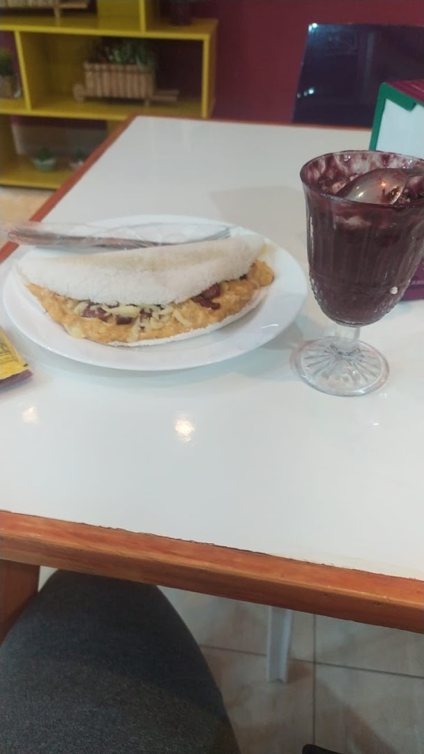 Tapioca com açaí na taça