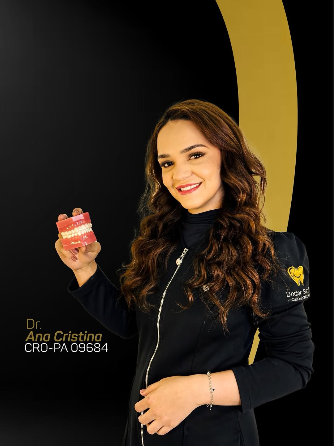 Dra. Ana Cristina, dentista da Clínica Doutor Sorriso