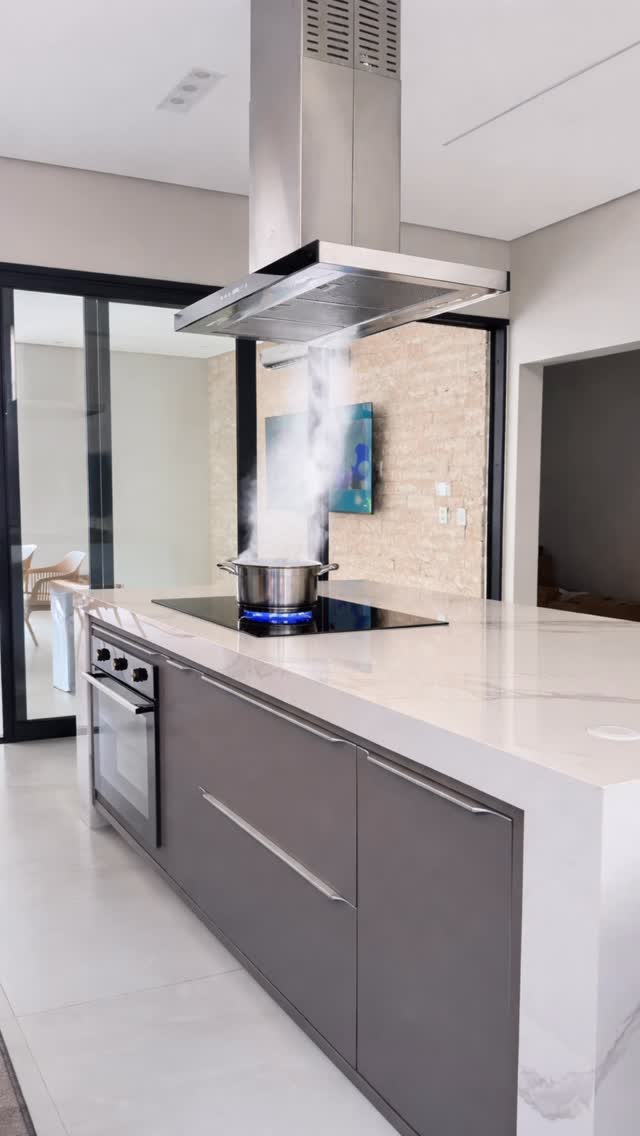 Cozinha planejada de alto padrão