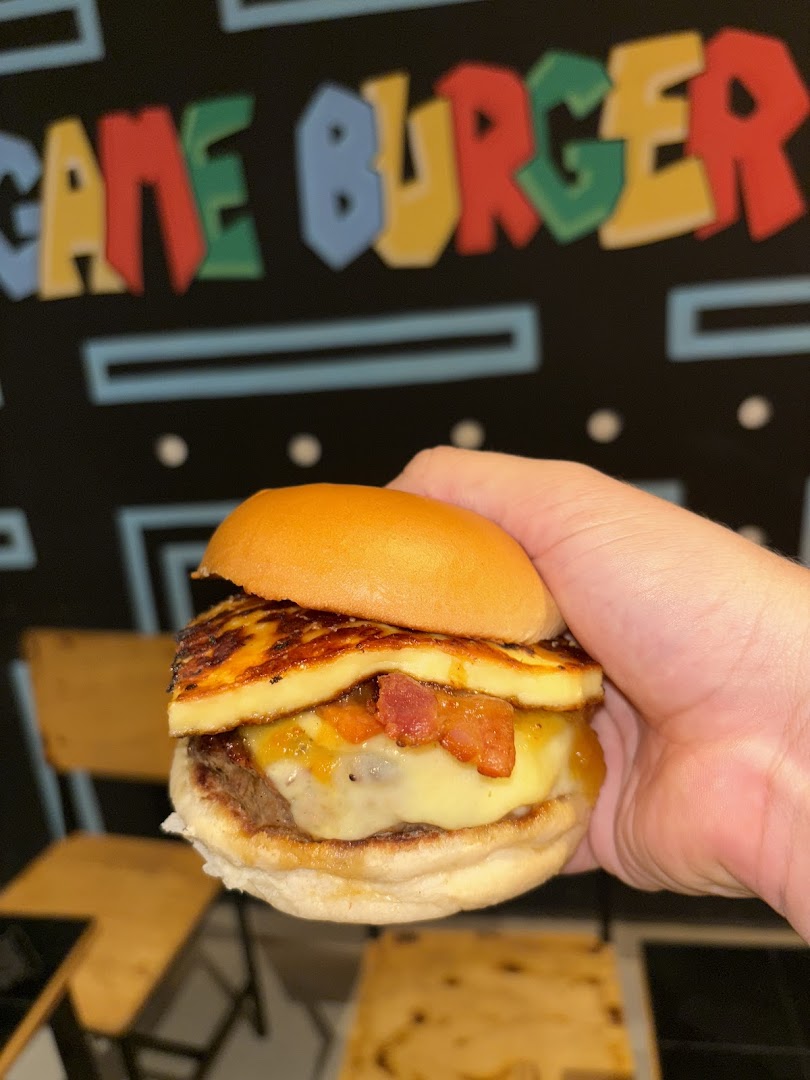 Burger com queijo coalho