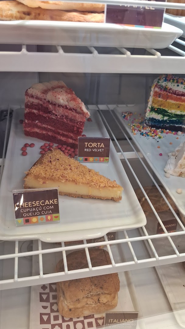 Vitrine de tortas da Maioca