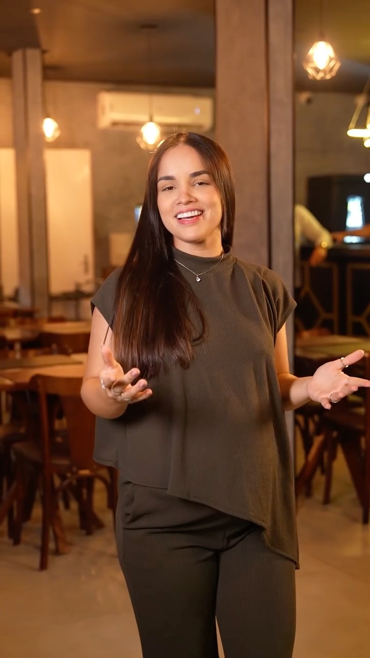 Atendimento em ambiente interno do Malbec