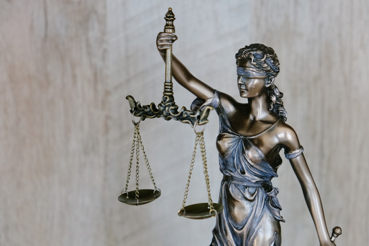 Balança da Justiça, símbolo do Marques Advocacia