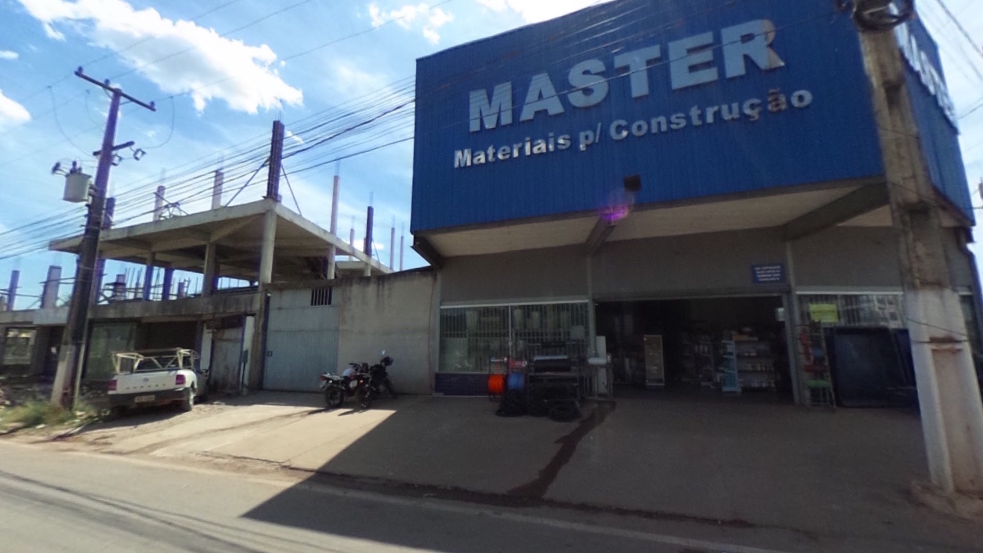 Frente da loja Master Materiais para Construção