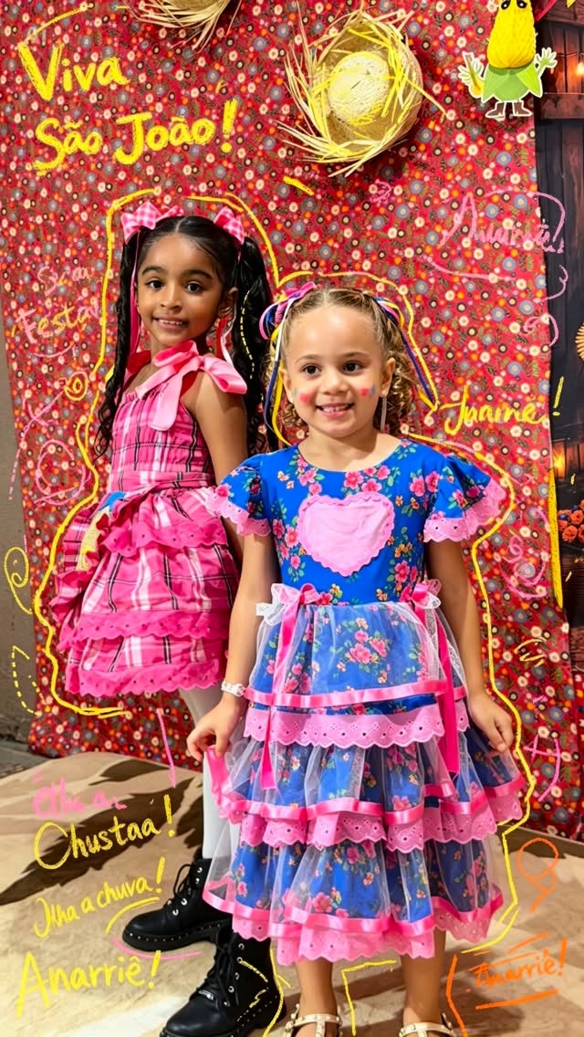 Crianças na festa junina