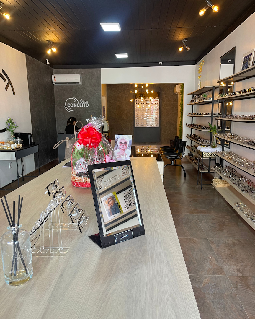 Interior da Ótica Conceito com armações em display