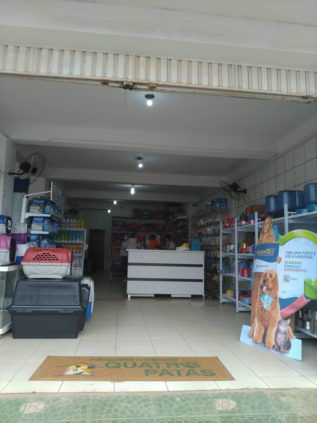 Interior da loja Quatro Patas