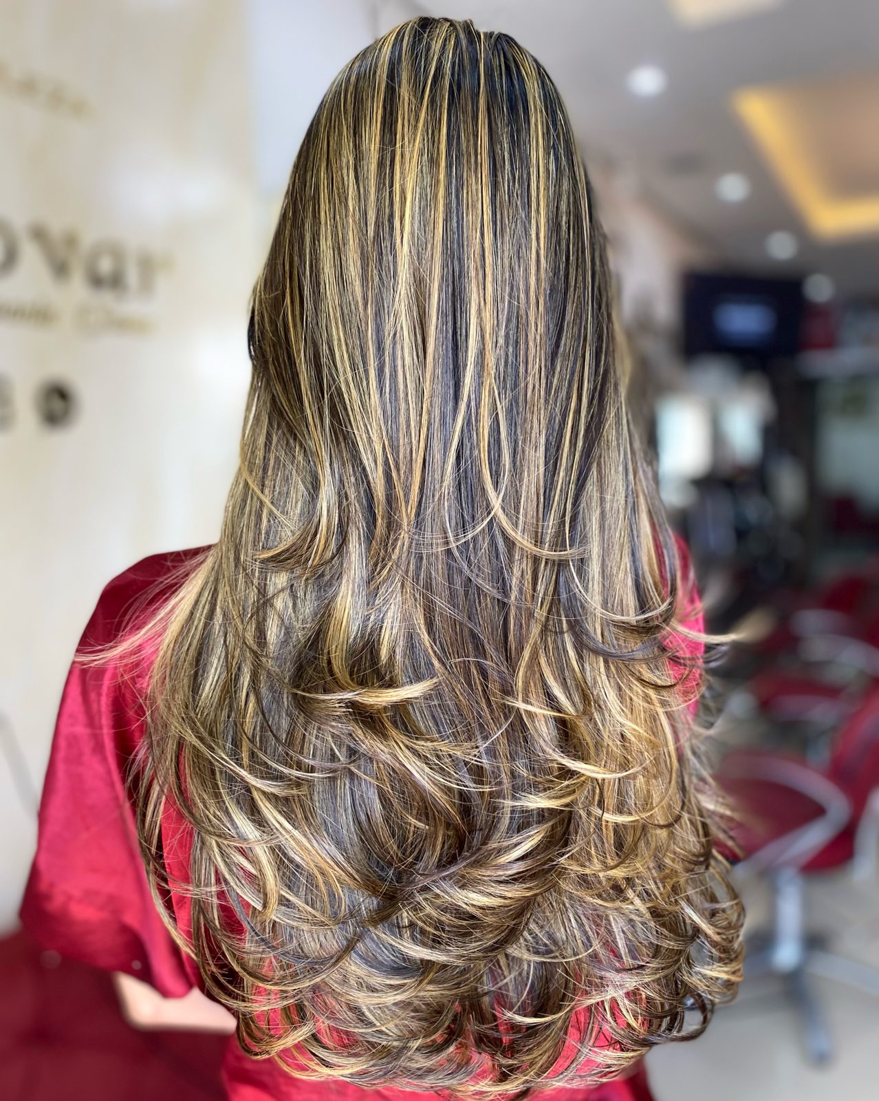 Mechas loiras feitas no salão