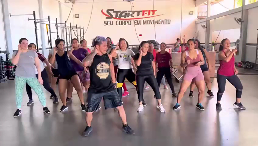 Aula coletiva na Start Fit