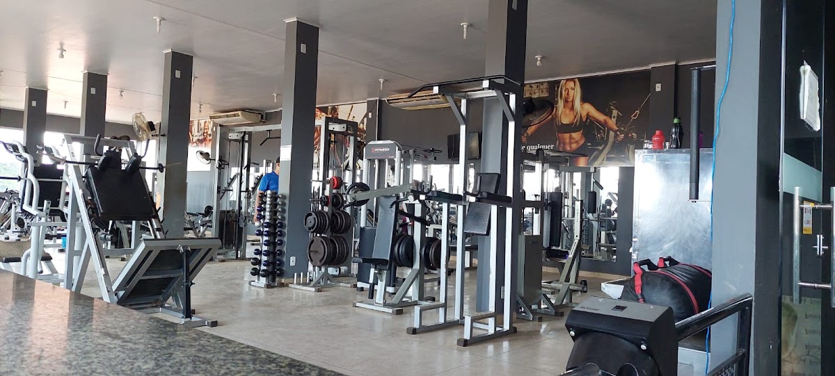 Área de musculação da Start Fit