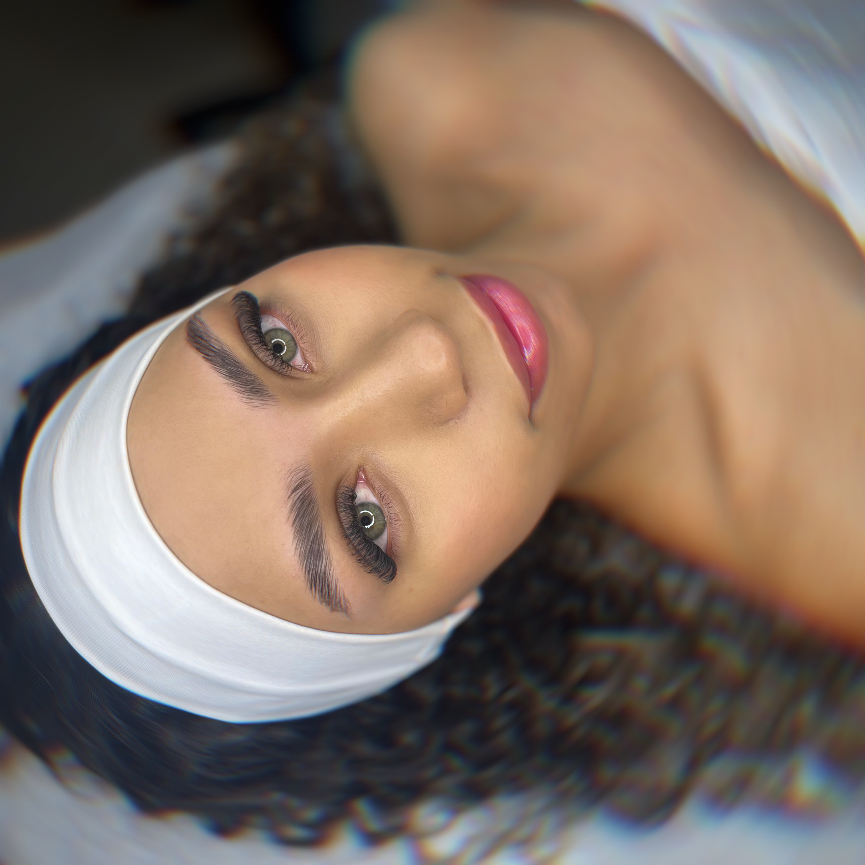 Cliente do Studio Katia Sanara com sobrancelha desenhada
