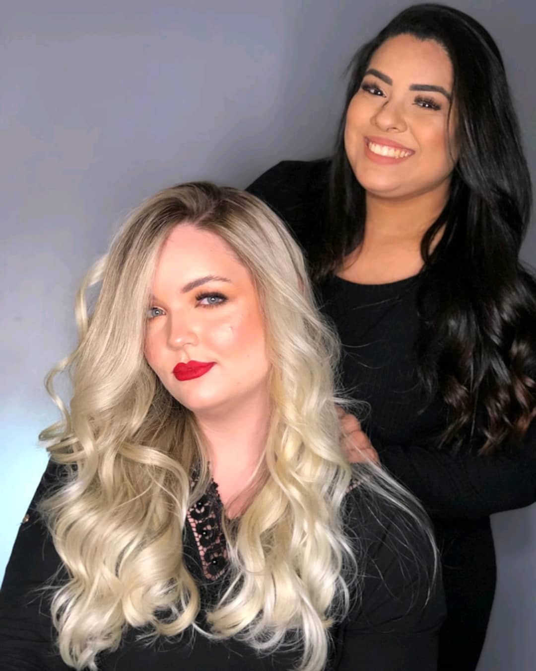 Clientes do studio com cabelos prontos
